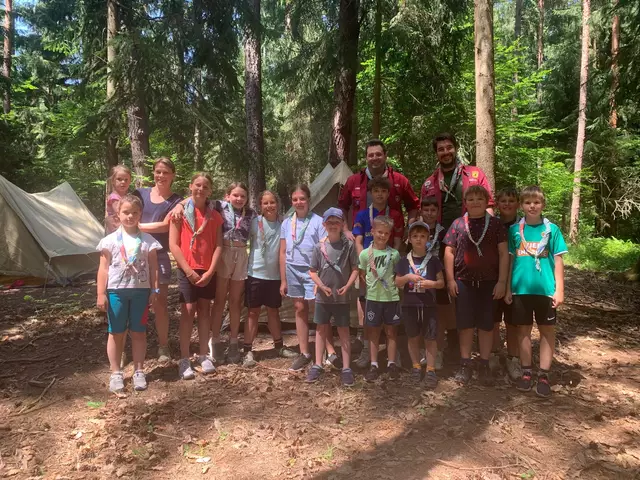 Die Pfadfinder mit Viktor und Alexander von der Waldschule Helenenschacht Ritzing. | Foto: Silke Gugler