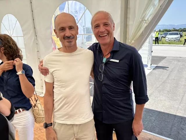 Ex-Kicker zu Gast: Gerry Willfurth und Heimo Pfeifenberger. | Foto: Zezula