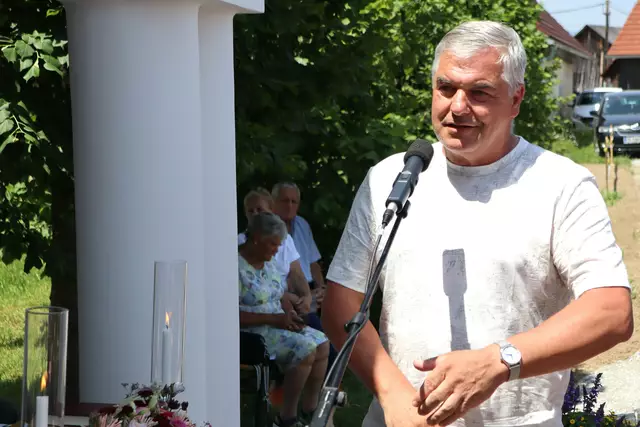 "Das ist keine Selbstverständlichkeit", bedankte sich Bürgermeister Karl Bohnstingl bei den freiwillig Mithelfenden | Foto: Gerhard Langmann