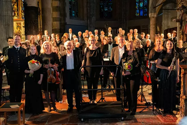Das Konzert in der Pfarrkirche Maria Himmelfahrt war ein voller Erfolg.  | Foto: Rainzer Schulze