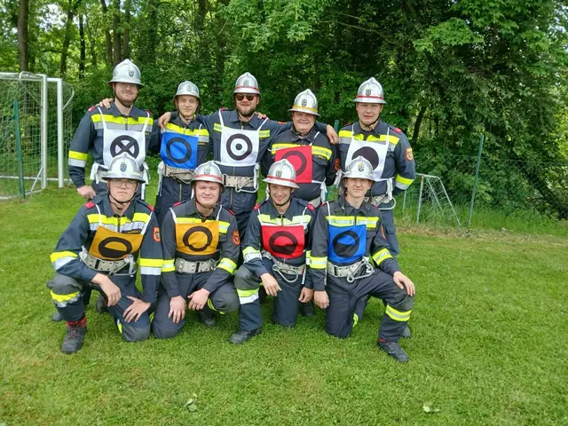 Die Wettkampfgruppe der FF St. Valentin ist schon hochmotiviert für die Bezirksfeuerwehr-Leistungsbewerbe 2025 am 21. Juni in St. Valentin. Am 22. Juni ist der Festakt zum 135-Jahr-Jubiläum. | Foto: Bfkdo Amstetten