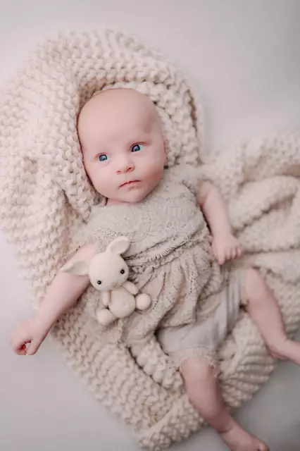 Name: Miriam
Geburtsdatum: 21.3.2025
Größe: 49 cm
Gewicht: 3.110 g
Eltern: Bettina und Max Holler aus Leibnitz | Foto: Teresa Körbler