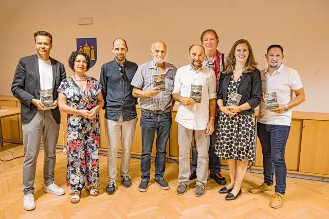 Didi Tunkel, Maria Staribacher, Thomas Hochwarter, Engelbert Kenyeri, Rudolf Hochwarter, Horst Horvath, Anja Haider-Wallner, Bernd Brandl. | Foto: Kurt Pieber