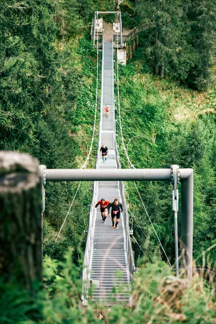 Die Strecke führte über 728 Stahl- und Naturstufen am Stuibenfall entlang. | Foto: Ötztal Tourismus