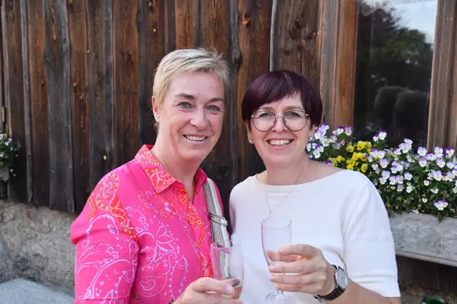Hauptorganisatorin, Sissy Wolfesberger mit Erika Ganglberger (Hilfswerk Onk) | Foto: Herbert Ganglberger