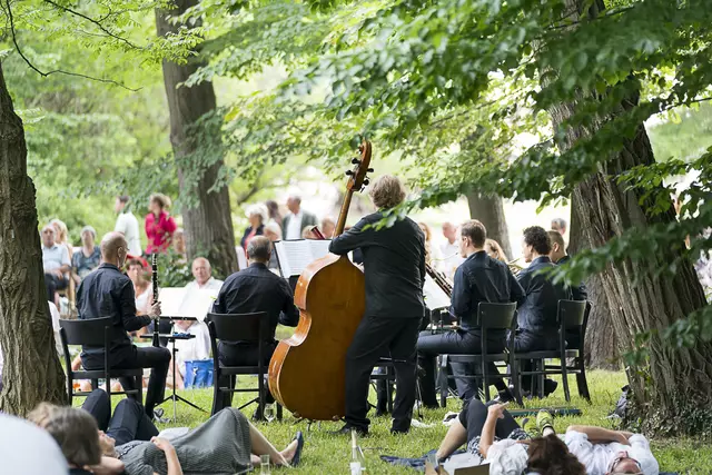 Gespielt wird am Donnerstag unter anderem im Nikolaus-Harnoncourt-Park, unweit des BORG Dreierschützengasse – alles bei freiem Eintritt.  | Foto: Werner Kmetitsch