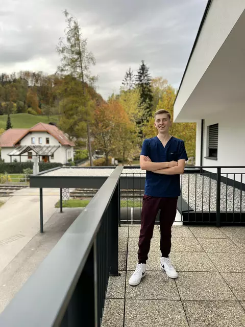 Der 18-jährige Julian Wolmerdorfer aus Gresten gibt im Interview Auskunft über seine große Leidenschaft zu seinem Beruf als zahnärztlicher Fachassistent. | Foto: Wolmersdorfer