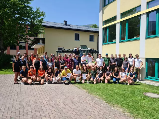 Volle Motivation und Teamgeist: Die Teilnehmerinnen und Teilnehmer der Agrar- &amp; Genussolympiade 2025 in Maishofen – sechs Teams dürfen sich auf die Teilnahme am Bundesentscheid in Niederösterreich freuen!