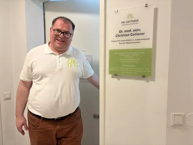 Allgemeinmediziner Christian Gatterer eröffnet eine Kassenarztpraxis.  | Foto: Laura Rieger/MeinBezirk