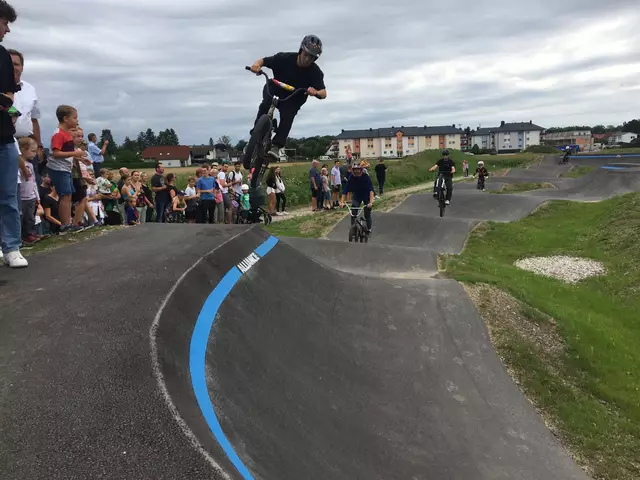 Vom Anfänger bis Profi sind alle willkommen am Pumptrack in St. Valentin. | Foto: Sandra Würfl
