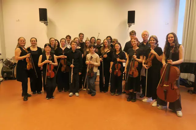 Viele Schülerinnen und Schüler, aber auch Lehrkräfte des BRG Boerhaavegasse im 3. Bezirk, beteiligten sich am Charity-Konzert.  | Foto: Patricia Hillinger/MeinBezirk