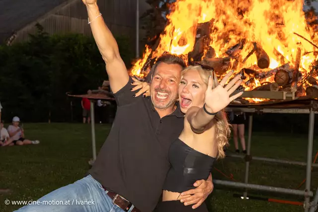 Lena mit Papa Christian - voll Social-Media tauglich. | Foto: www.cine-motion.at / Ivanek