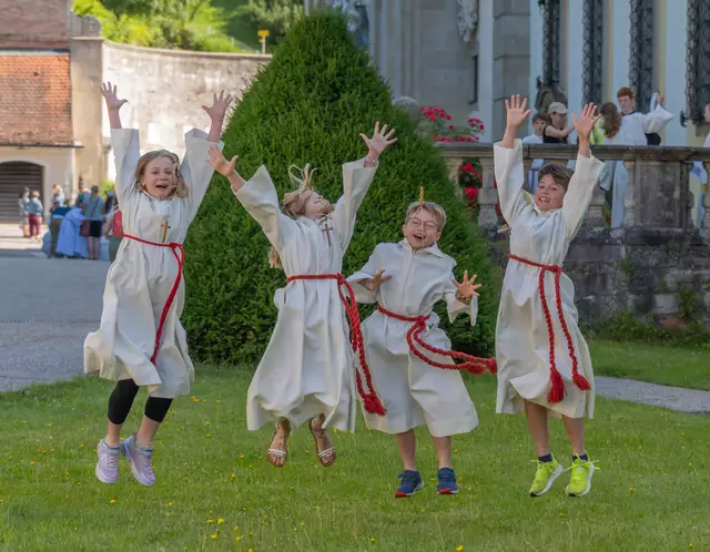 Rund 1.000 Ministrant:innen aus über 90 Pfarrgemeinden Oberösterreichs in das Stift St. Florian. | Foto: Diözese Linz