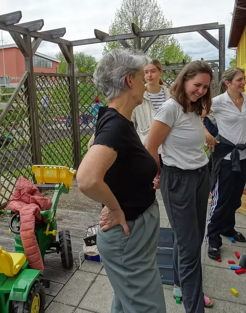 Im Therapiezentrum Pramet mit Therapeutinnen  | Foto: Katrin Böhler