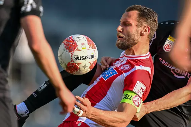 Rot im Kalender angestrichen: Für Daniel Maderner und Co geht diese Woche die Vorbereitung auf die anstehende Spielzeit los. | Foto: GEPA