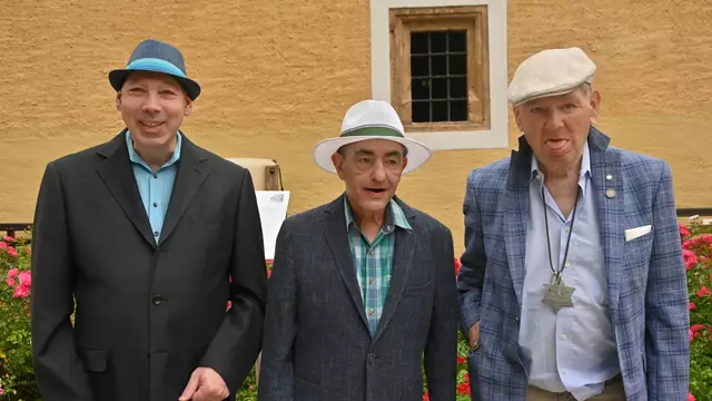 Mitglieder im Haus der Künstler in Gugging: Jürgen Tauscher, Arnold Schmidt und Johannes Garber