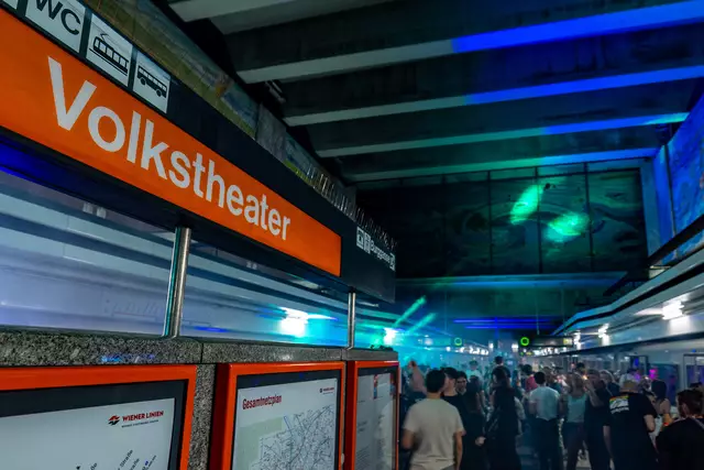 Nach dem großen Erfolg im Vorjahr wird in der Station Volkstheater wieder "geraved". | Foto:  Wiener Linien | Maximilian Döringer