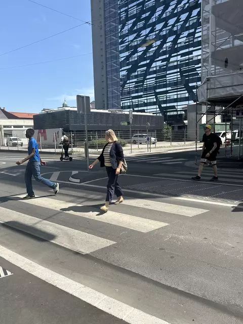 Hier unterband zuvor eine Sperrlinie die Querung der stark befahrenen Rösselmühlgasse.  | Foto: Stadt Graz