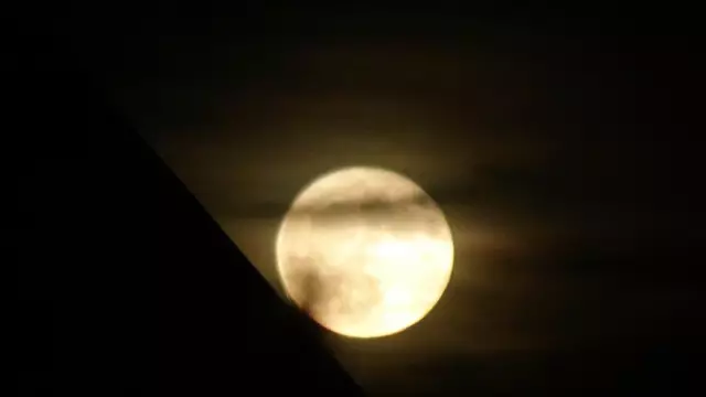 - Fotos 23 bis 25 / 11.06.2025, 21:53 bis 22:02 - | Foto: © Silvia Plischek