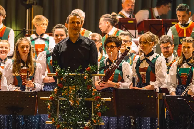 Florian Pranger dirigierte die Uraufführung von Sommerfest | Foto: Pernsteiner