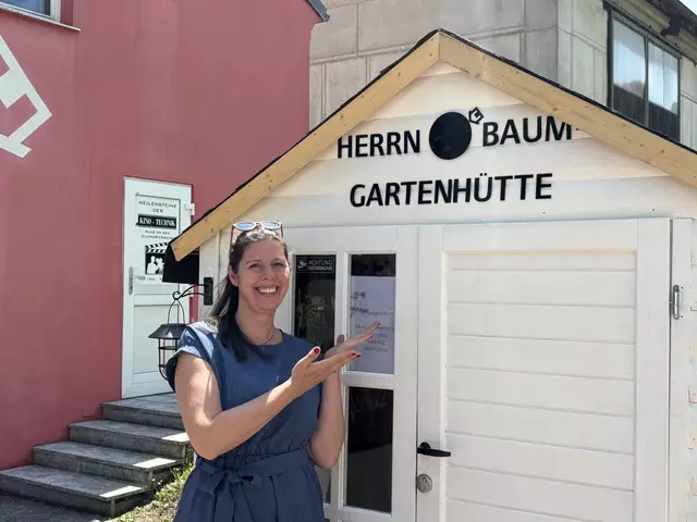 Tanja Körber bringt frischen Wind ins Ortsbild des verrückten Dorfes.  | Foto: Thiem/MeinBezirk