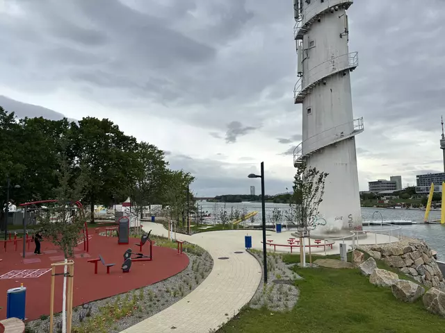 Pünktlich zum Sommerbeginn wurde am Montag, 16. Juni, der zweite Teil des Pier 22 auf der Donauinsel eröffnet.  | Foto: Luise Schmid/MeinBezirk