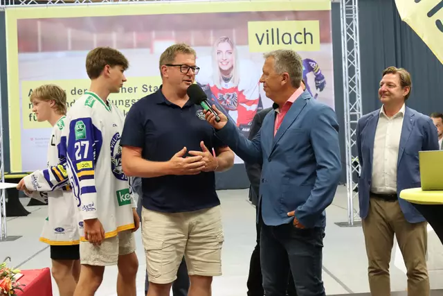 Nachwuchsleiter Robert Moser ist froh über die neue Kraftkammer und stolz auf seine Jungs. | Foto: MeinBezirk.at