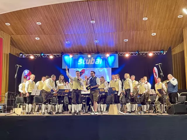 Die Partnerkapelle aus Hürm in Niederösterreich gab ein schwungvolles Festkonzert. | Foto: Mair