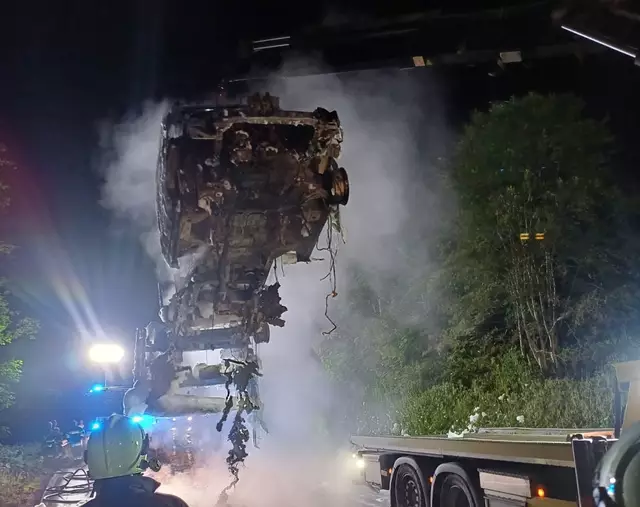 Der Transporter wurde geborgen. | Foto: FF Hohentauern
