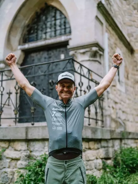 Christian Bruckner beim Finish am Hermannskogel in Wien. | Foto: Felix Bacher