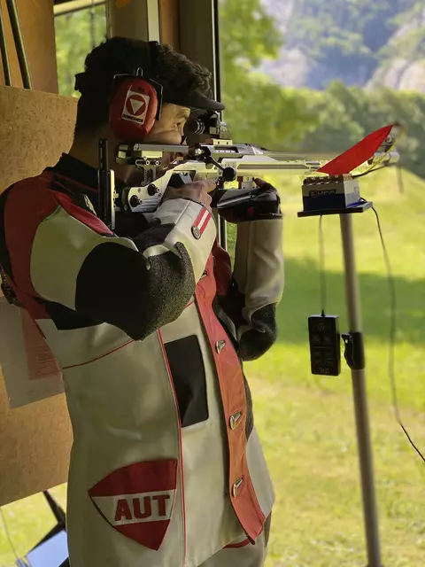 Andreas Thum (SG Fügenberg) gewann bei der Rifle Trophy 2025 in Pilsen (CZ) Silber im 3x20 Dreistellungskampf mit dem Kleinkalibergewehr | Foto: ÖSB