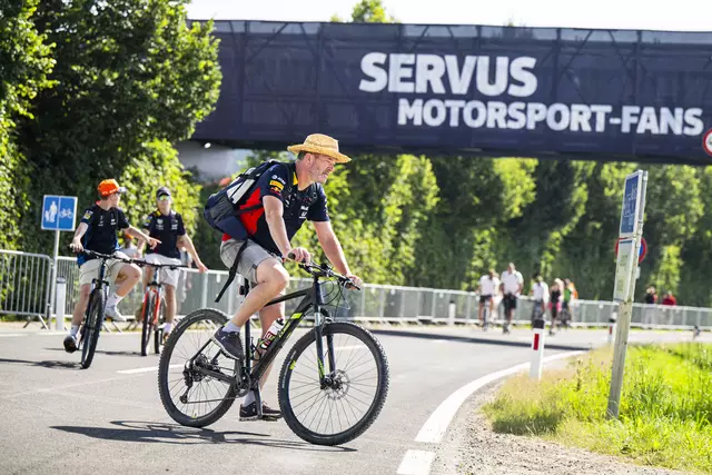Mit dem Fahrrad geht es bequem zum Red Bull Ring. | Foto: Red Bull Content Pool