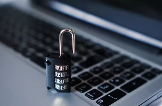 Cyberangriffe sind heute Alltag – und sie treffen nicht nur große Unternehmen, sondern auch kleine Betriebe und Privatpersonen. | Foto: Symbolbild/Pixabay