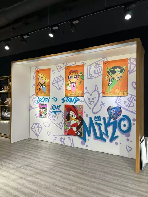 Im SCS gestaltete Miko eine Wand für ein Luxusmode-Geschäft.  | Foto: z.V.g.