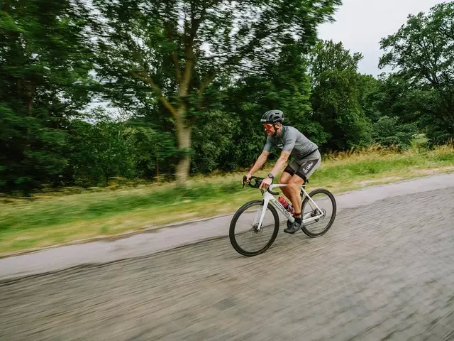 Christian Bruckner beim Finish am Hermannskogel in Wien. | Foto: Felix Bacher