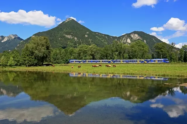 Kufstein - Rosenheim bis München: Zwischen 21. und 29. Juni 2025 kommt es zu Fahrplanabweichungen und Schienenersatzverkehr.  | Foto: BRB