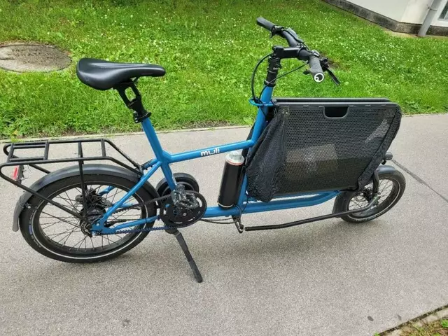 Ein mutmaßlicher Fahrraddieb wurde von der Polizei geschnappt. Jetzt werden die Besitzer gesucht. | Foto: LPD Wien