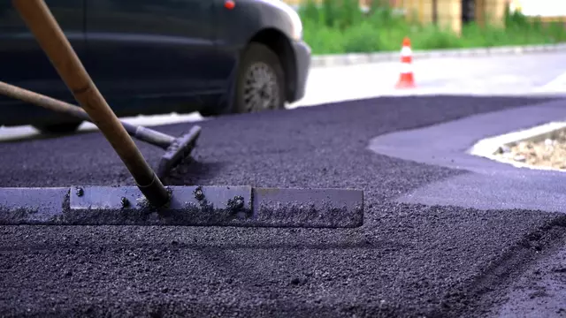 Von 28. bis 30. Juli ist die Straße komplett gesperrt. | Foto: Smarterpix/HayDmitriy