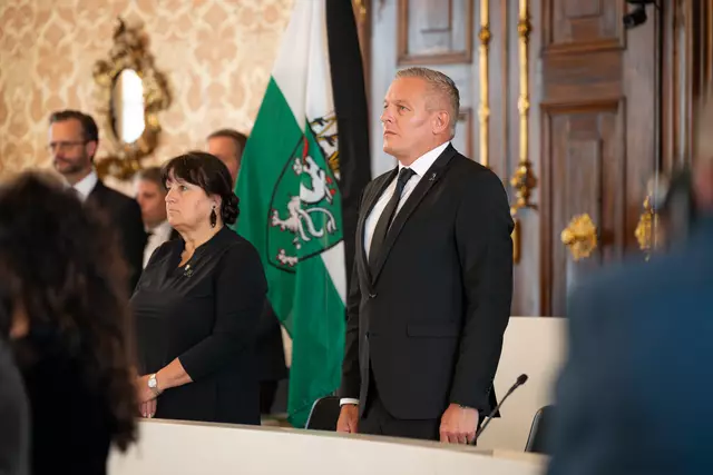Landeshauptmann Mario Kunasek und Landeshauptmann-Stellvertreterin Manuela Khom bekrägtigten einmal mehr, dass die Steiermark niemanden zurücklassen werde.  | Foto: Land Steiermark/Robert Binder