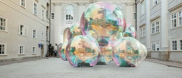 Die Klang- und Lichtinstallation "Evanescent" des australischen Duos "Atelier Sisu" wird im Innenhof der Resident zu sehen sein.  | Foto: Visualisierung Daniel Car