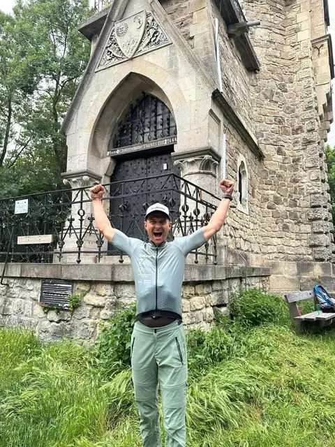 Christian Bruckner beim Finish am Hermannskogel in Wien. | Foto:  Felix Bacher