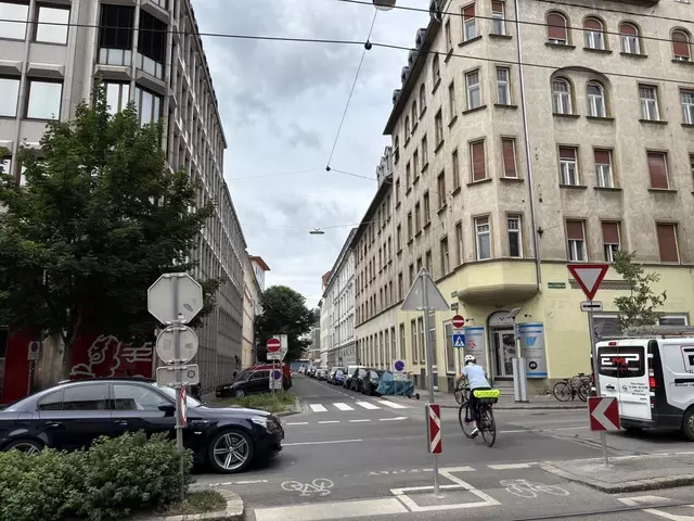 Nach einem tragischen Unfall Anfang Mai kommt in der Conrad-von-Hötzendorfstraße Höhe Schießstattgasse eine Ampel. | Foto: MeinBezirk