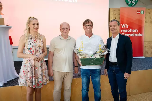 Im Rahmen der Regionalvertreterkonferenz in Stubenberg wurde Andreas Hofer, Bürgermeister von Lafnitz (2.v.l.), zum Nachfolger von Erwin Eggenreich als Vorsitzender des Gemeindevertreterverbandes der Oststeiermark bestimmt. | Foto: SPÖ Regionalorganisation/Jürgen Brunner
