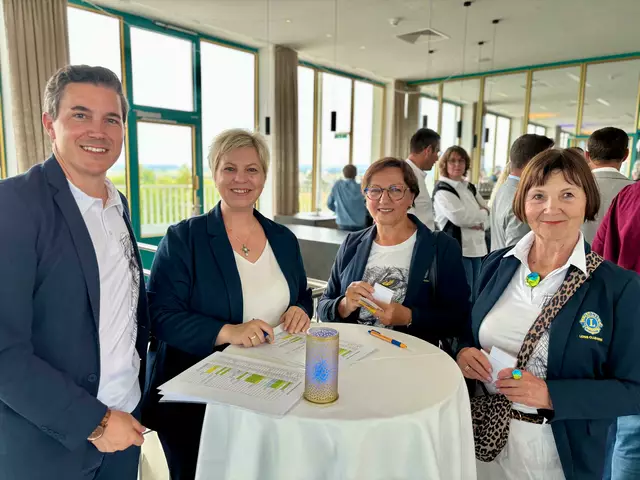 Jeder Gast wurde persönlich von Vertretern des "Lions Club Horn" begrüßt. | Foto: Markus Kahrer / MeinBezirk Horn