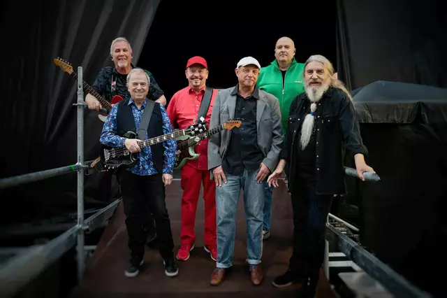 Skandal im Sperrbezirk: Die Spider Murphy Gang rockt am 28. Juni beim Klangbogenjubiläum den Stadtpark.  | Foto: Sandra Vittig