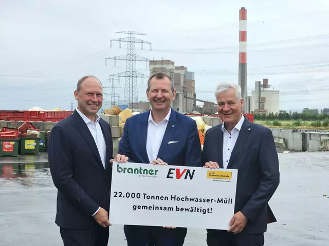 Manfred Vogl, Geschäftsführer Brantner green solutions, EVN Vorstandsdirektor Stefan Stallinger und LAbg. Anton Kasser, Präsident der NÖ Umweltverbände. | Foto: Brantner green solutions