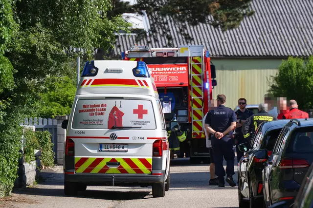 Eine Person wurde mit leichten Verletzungen ins Krankenhaus gebracht. | Foto: laumat/Matthias Lauber