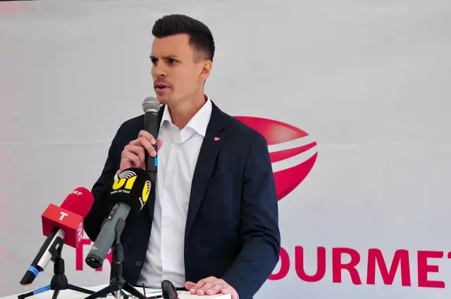 Daniel Herb ist der Standortgeschäftsleiter – er freut sich auf viele Bewerbungen für die neuen Arbeitsplätze. | Foto: Hassl