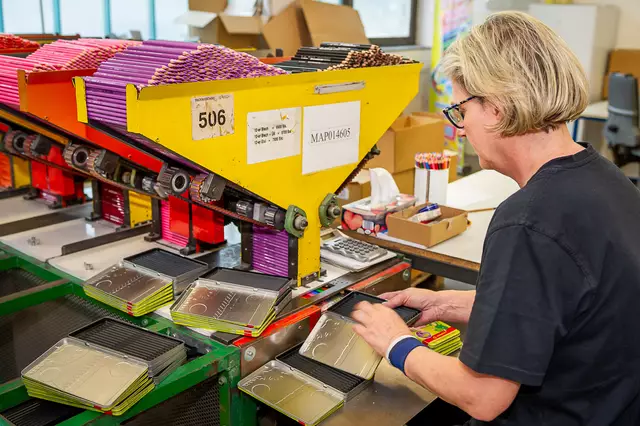 Das Jolly-Werk in Gösting wird stillgelegt. Die Buntstiftproduktion wandert ins Burgenland. | Foto: Brand Images