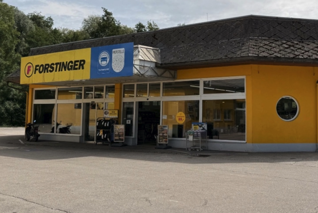 Das Team vom Forstinger in St. Veit unterstützt den Charity-Verein. | Foto: Forstinger